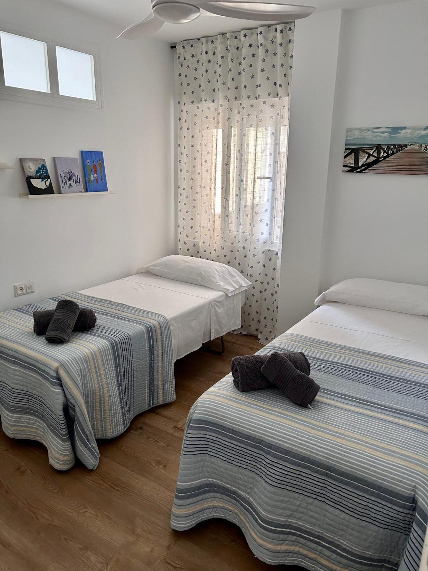 Precioso Apartamento Frente A La Playa Torre Del Mar Εξωτερικό φωτογραφία